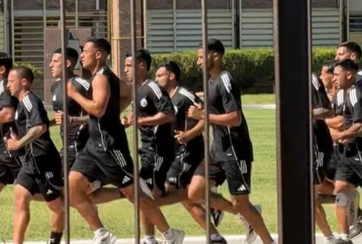 Imagen de El club de los Messi hace base en Funes: Leones FC traslada su pretemporada al predio que eligi&oacute; Bielsa