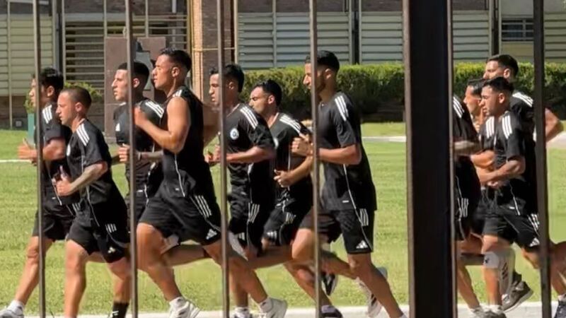 Imagen de El club de los Messi hace base en Funes: Leones FC traslada su pretemporada al predio que eligi&oacute; Bielsa