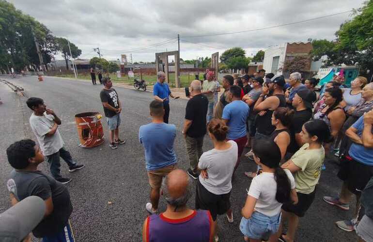 Imagen de Se cansaron, cortaron la ruta, obligaron a Tonelli a llegarse al lugar y consiguieron lo que quer&iacute;an