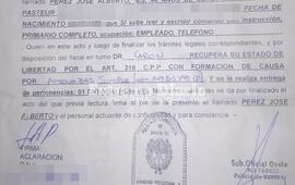 Uno de los documentos que le entregaron "al soltarlo" luego de varias horas de haber permanecido en la seccional 27ma.
