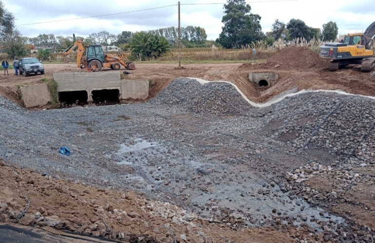 Imagen de Plan h&iacute;drico en Santa Fe: la Provincia interviene en 100 localidades para mitigar inundaciones y sequ&iacute;as