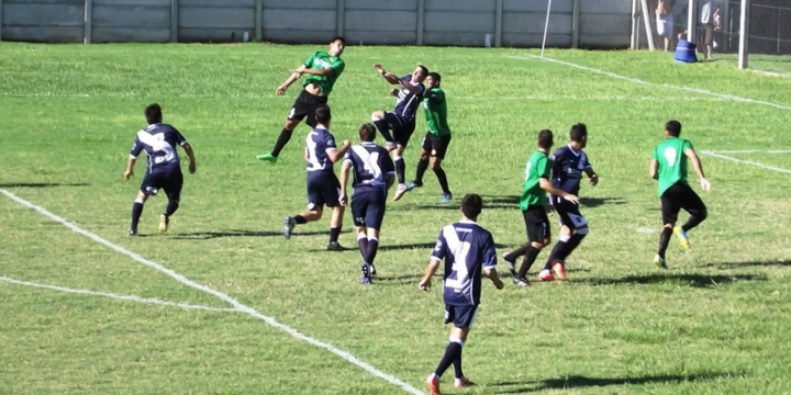 Imagen de Regional Amateur: PSM F&uacute;tbol cay&oacute; ante Ben Hur y qued&oacute; obligado a la heroica en Rafaela