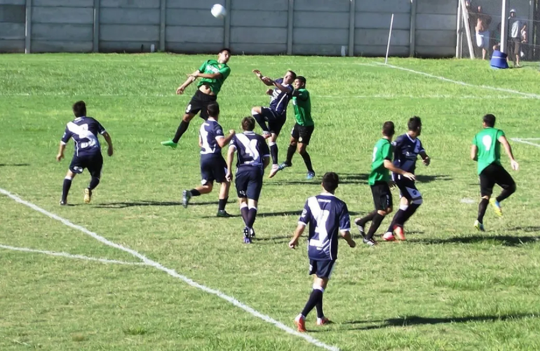 Imagen de Regional Amateur: PSM F&uacute;tbol cay&oacute; ante Ben Hur y qued&oacute; obligado a la heroica en Rafaela