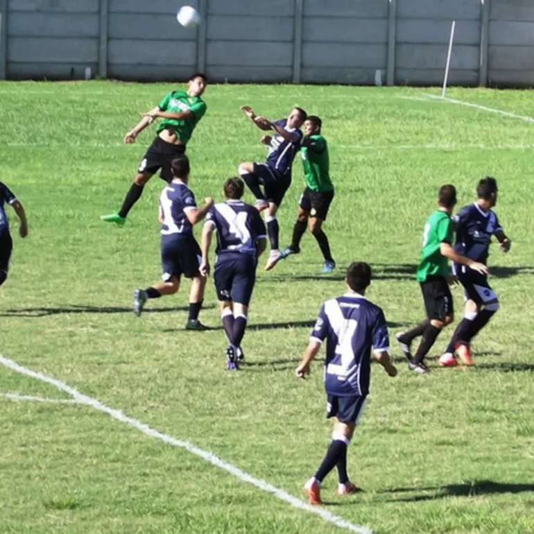 Imagen de Regional Amateur: PSM F&uacute;tbol cay&oacute; ante Ben Hur y qued&oacute; obligado a la heroica en Rafaela