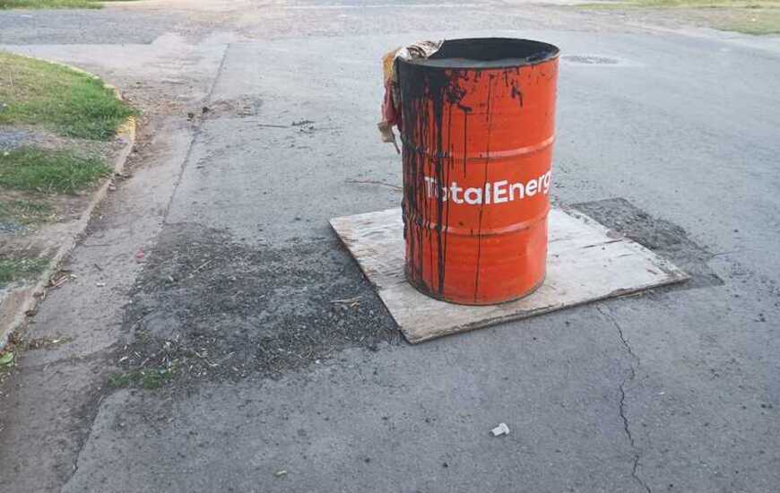 Imagen de Reclamo vecinal por falta de mantenimiento en Jos&eacute; Hern&aacute;ndez y Carlos Gardel