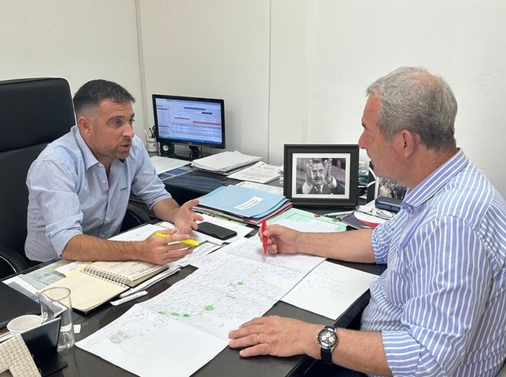 Imagen de Gesti&oacute;n por seguridad vial: El intendente Tonelli mantuvo una reuni&oacute;n clave en Vialidad Provincial
