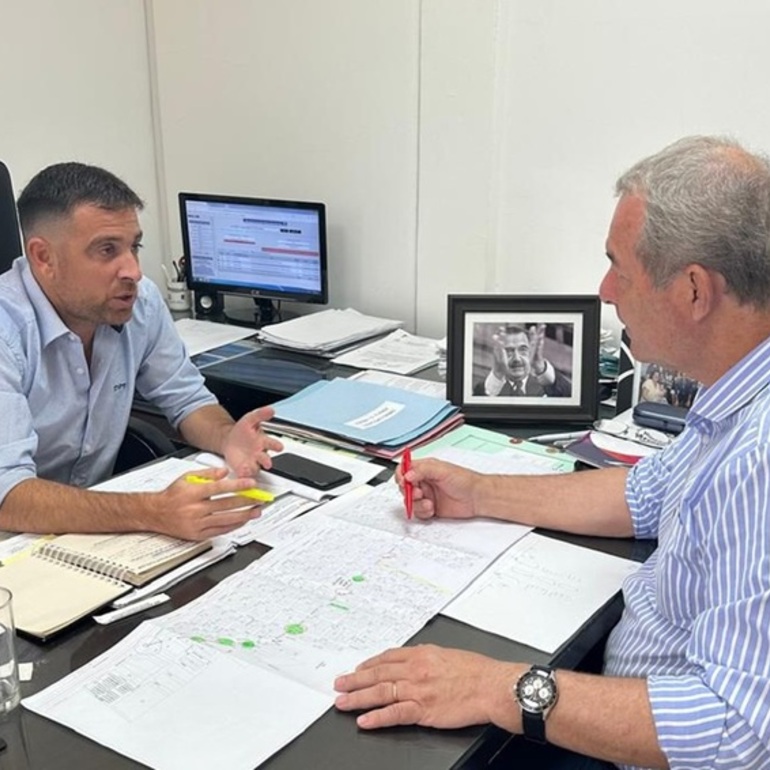 Imagen de Gesti&oacute;n por seguridad vial: El intendente Tonelli mantuvo una reuni&oacute;n clave en Vialidad Provincial