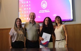 La Dra. Celina Ascierto junto al intendente Daniel Tonelli.