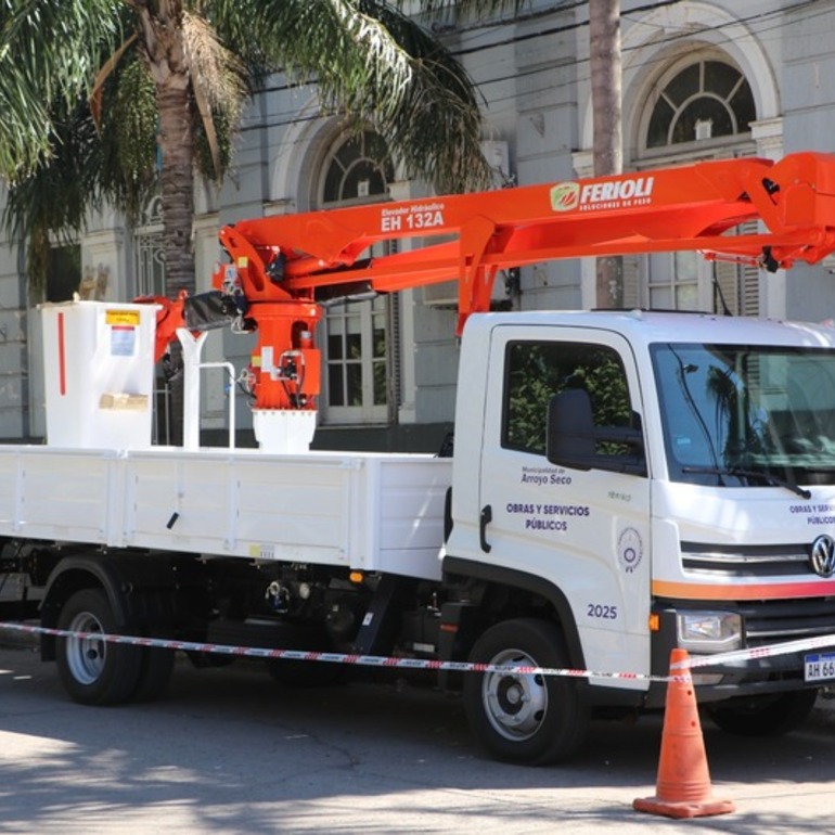 Imagen de Arroyo Seco suma un cami&oacute;n hidrogrua 0km para optimizar los servicios p&uacute;blicos