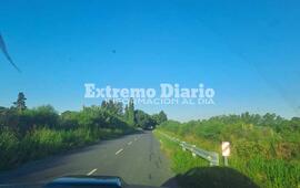Imagen de Calle Garay hacia el r&iacute;o: Entre yuyales y abandono