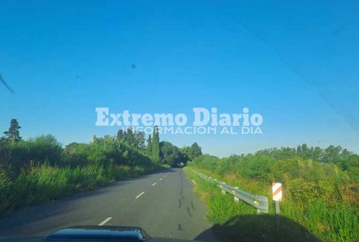 Imagen de Calle Garay hacia el r&iacute;o: Entre yuyales y abandono