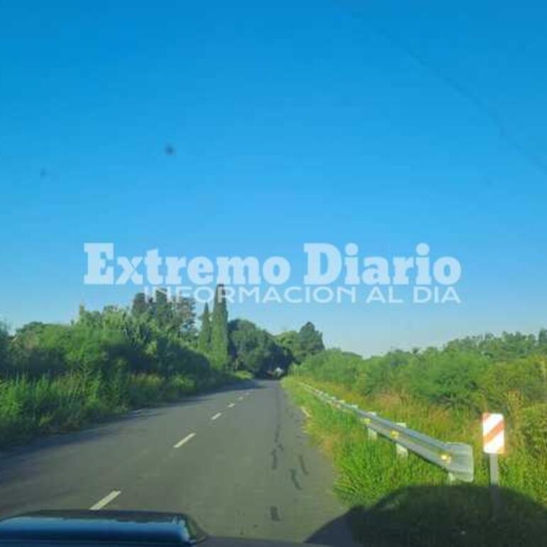 Imagen de Calle Garay hacia el r&iacute;o: Entre yuyales y abandono