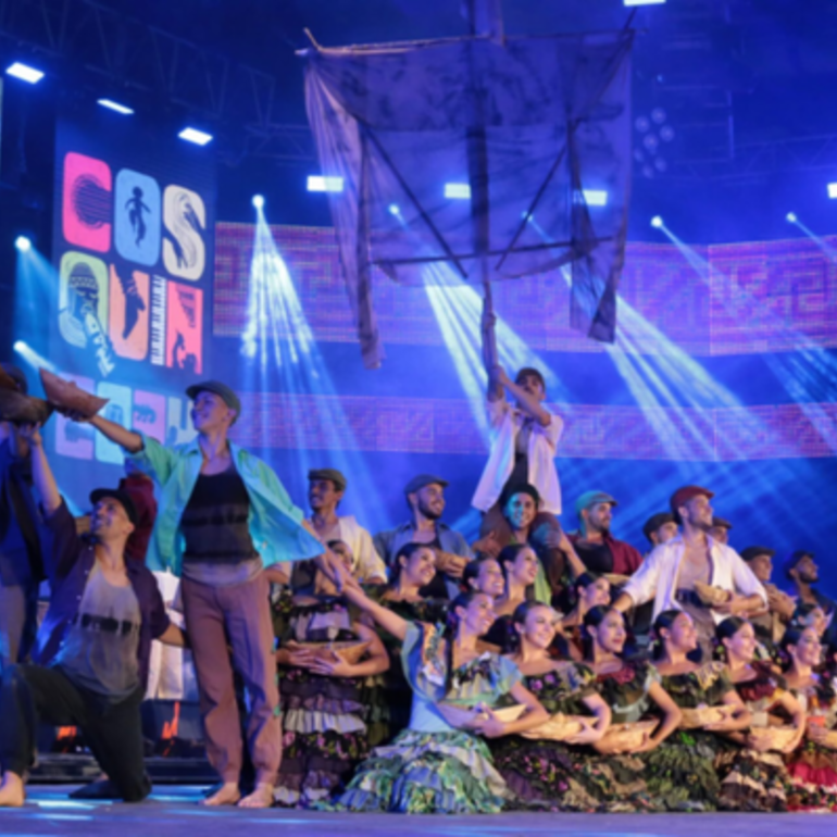 Imagen de Santa Fe brill&oacute; en Cosqu&iacute;n: ovaci&oacute;n de pie para el homenaje al Brigadier L&oacute;pez