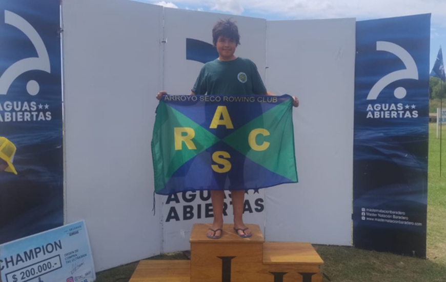 Imagen de Nataci&oacute;n: Ludovico Orlandini del Rowing Club, fue 1&ordm; puesto en su debut en Aguas Abiertas en Entre R&iacute;os