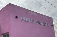 El Punto Violeta funciona en la esquina de Cardozo y G&aacute;lvez.