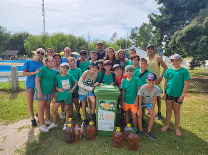 Imagen de D&iacute;a de la Educaci&oacute;n Ambiental: m&aacute;s de 6.000 alumnos fueron capacitados en el reciclaje de aceite de cocina