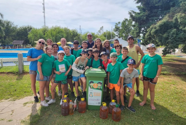 Imagen de D&iacute;a de la Educaci&oacute;n Ambiental: m&aacute;s de 6.000 alumnos fueron capacitados en el reciclaje de aceite de cocina