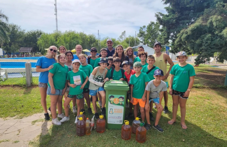 Imagen de D&iacute;a de la Educaci&oacute;n Ambiental: m&aacute;s de 6.000 alumnos fueron capacitados en el reciclaje de aceite de cocina