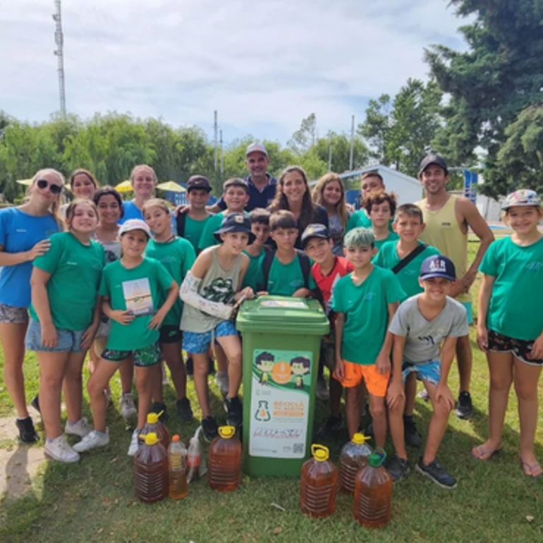 Imagen de D&iacute;a de la Educaci&oacute;n Ambiental: m&aacute;s de 6.000 alumnos fueron capacitados en el reciclaje de aceite de cocina