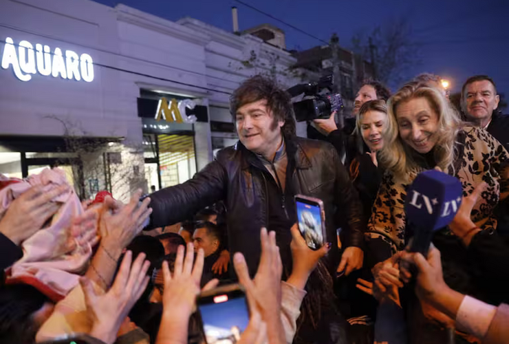 Imagen de El "Tour de la Gratitud": Javier Milei desembarca en Mar del Plata con caminata, festival y teatro
