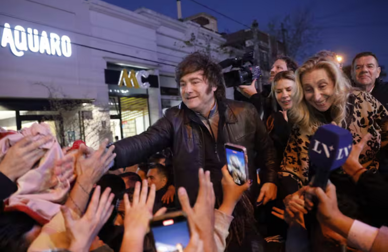 Imagen de El "Tour de la Gratitud": Javier Milei desembarca en Mar del Plata con caminata, festival y teatro