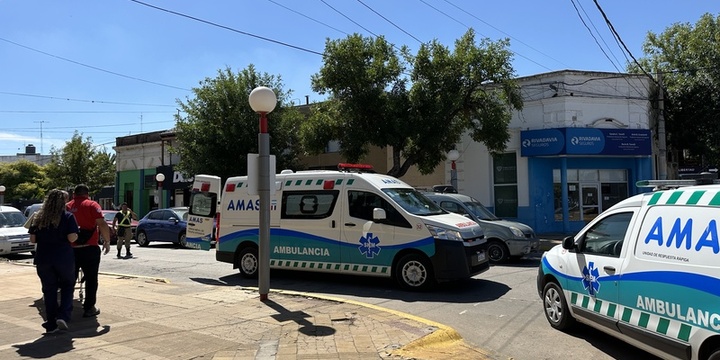 Imagen de Accidente de tr&aacute;nsito entre un veh&iacute;culo y un peat&oacute;n en Libertad y Belgrano