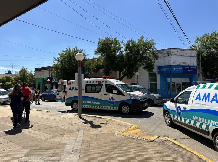 Imagen de Accidente de tr&aacute;nsito entre un veh&iacute;culo y un peat&oacute;n en Libertad y Belgrano