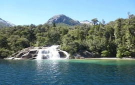 La mujer se desliz&oacute; en la Cascada Frey, se golpe&oacute; la cabeza contra una roca y muri&oacute;.