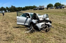 El autom&oacute;vil que choc&oacute; con la moto en ruta 8.