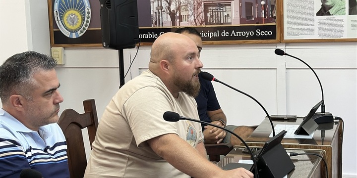 Imagen de Pedido de reuni&oacute;n del concejal Juli&aacute;n Polinesi a la Sec. de Hacienda, Vanina Brancatto