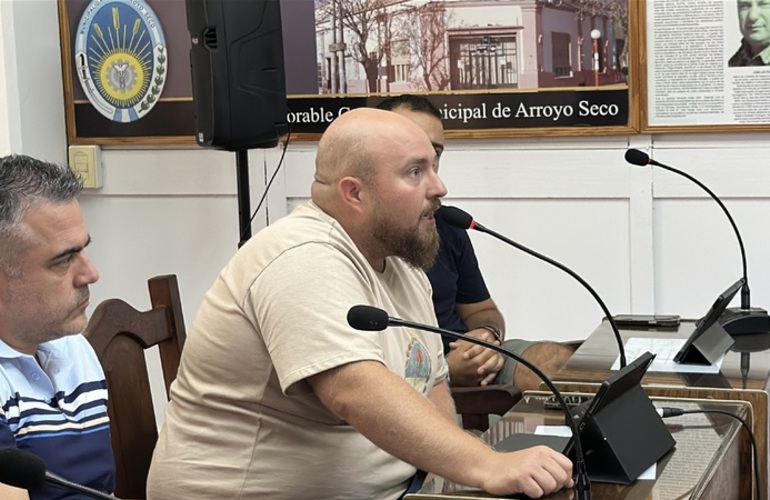 Imagen de Pedido de reuni&oacute;n del concejal Juli&aacute;n Polinesi a la Sec. de Hacienda, Vanina Brancatto