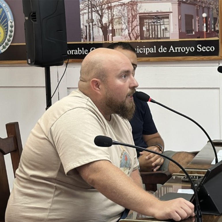 Imagen de Pedido de reuni&oacute;n del concejal Juli&aacute;n Polinesi a la Sec. de Hacienda, Vanina Brancatto