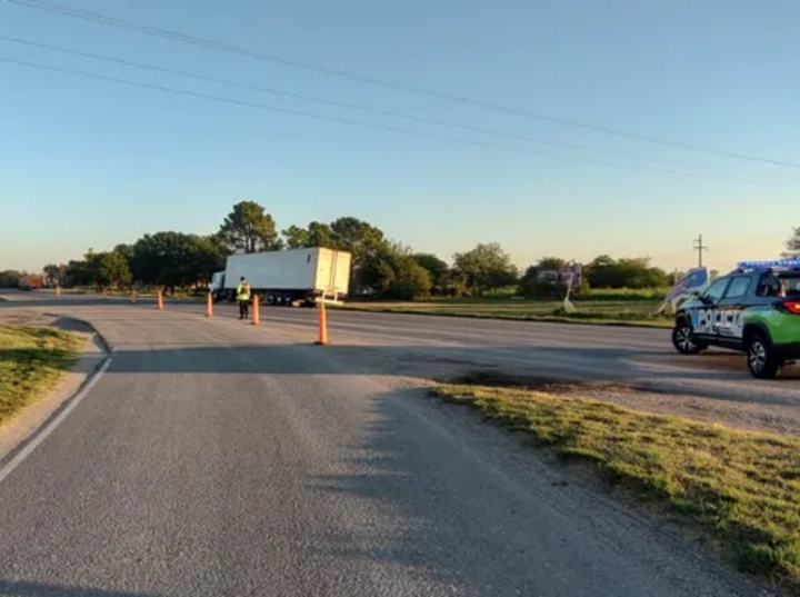 Imagen de Tragedia en la Ruta 34: Choque fatal entre dos camiones obliga al corte total del tr&aacute;nsito en Casas