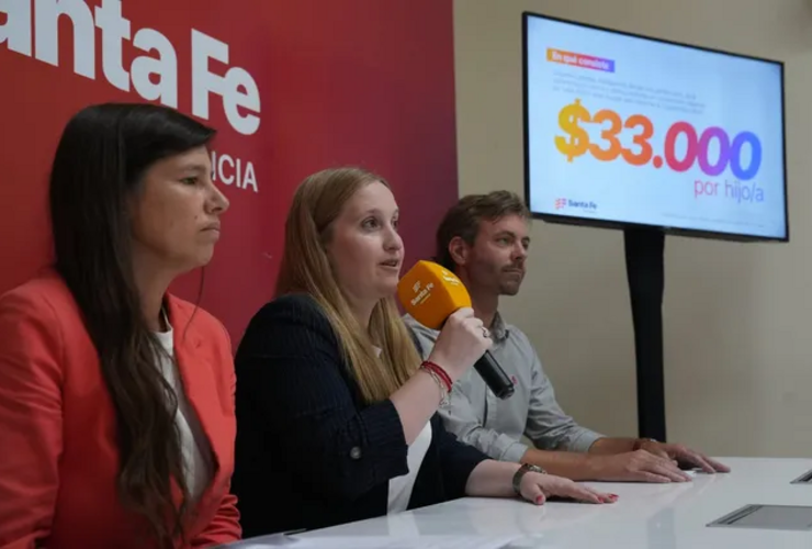Imagen de Santa Fe anunci&oacute; el pago de una ayuda escolar de $33.000 por hijo: &iquest;A qui&eacute;nes alcanza el beneficio?