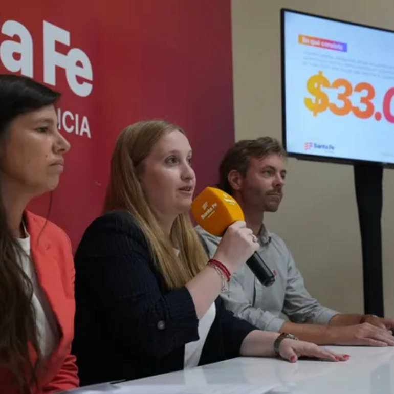 Imagen de Santa Fe anunci&oacute; el pago de una ayuda escolar de $33.000 por hijo: &iquest;A qui&eacute;nes alcanza el beneficio?