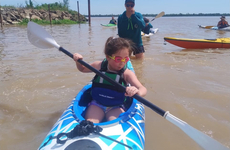 Imagen de Expedici&oacute;n Rowing: clase de Canotaje para los chicos de la colonia