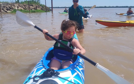 Imagen de Expedici&oacute;n Rowing: clase de Canotaje para los chicos de la colonia