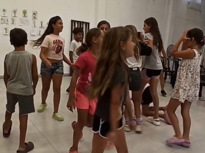 Imagen de Contin&uacute;a la Colonia de Pel&iacute;cula en el Centro Cultural de General Lagos