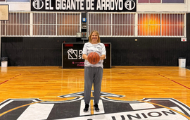 Imagen de Uni&oacute;n present&oacute; a Claudia Velizan, como nueva entrenadora de b&aacute;squet femenino