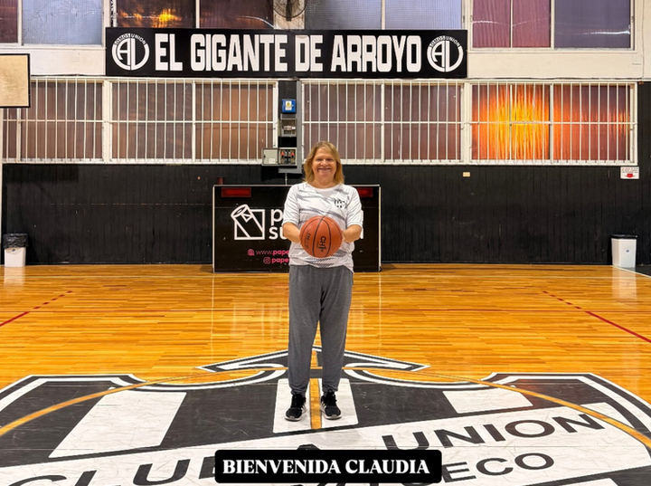 Imagen de Uni&oacute;n present&oacute; a Claudia Velizan, como nueva entrenadora de b&aacute;squet femenino