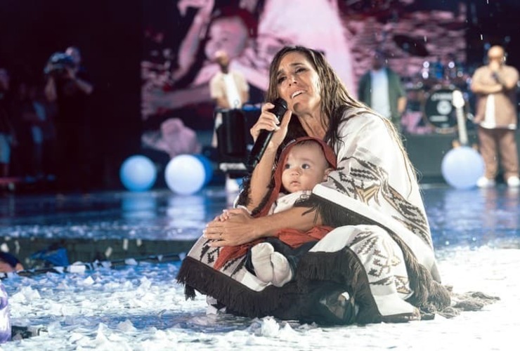 Imagen de Cosquín 2026: Bajo una lluvia épica y con talento de Arroyo Seco, Soledad celebró 30 años de leyenda Imagen de Cosquín 2026: Bajo una lluvia épica y con talento de Arroyo Seco, Soledad celebró 30 años de leyenda
