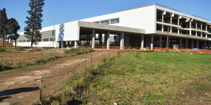 Imagen de El mi&eacute;rcoles arranca la obra del Hospital Regional Sur, pero la activaci&oacute;n del tercer carril a San Lorenzo deber&aacute; esperar