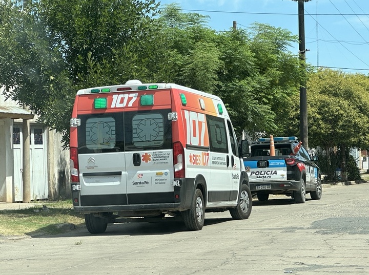 Imagen de Polic&iacute;a y el SIES asistieron a persona en estado de abandono en domicilio de calle Ju&aacute;rez Celman