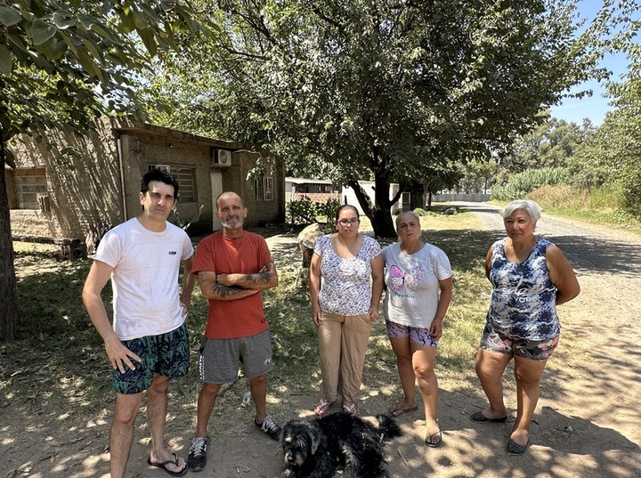Imagen de Reclamo de vecinos de barrio Playa Hermosa por falta de luz