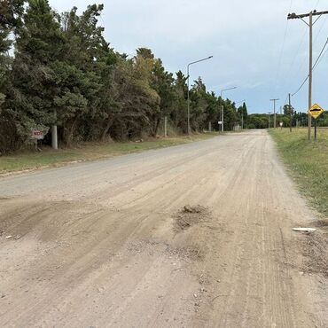 Imagen de Barrio Acevedo y zonas aleda&ntilde;as: lomos de burro precarios y falta de riego complican el tr&aacute;nsito y la salud