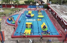 Imagen de Jornada de juegos inflables acu&aacute;ticos en la Colonia de Talleres