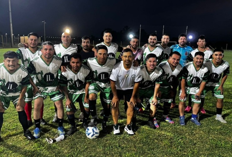 Imagen de F&uacute;tbol: los Amigos de la Estaci&oacute;n juegan el Torneo de las Estrellas +35