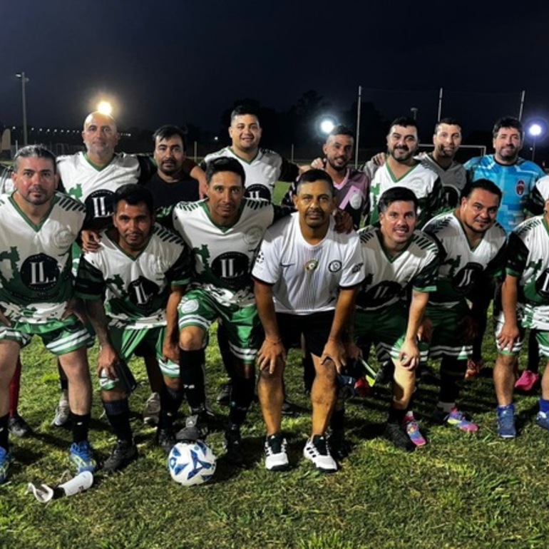 Imagen de F&uacute;tbol: los Amigos de la Estaci&oacute;n juegan el Torneo de las Estrellas +35