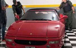 Imagen de Subastaron la Ferrari que perteneci&oacute; a Diego Maradona: estaba en manos de una poderosa banda narco