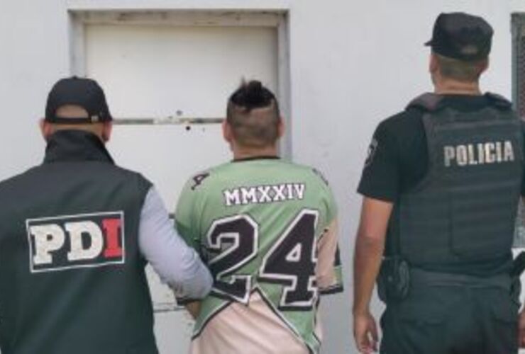 Imagen de Golpe a las extorsiones en Villa Constitución: detuvieron a "Pato", un presunto nexo de Los Monos Imagen de Golpe a las extorsiones en Villa Constitución: detuvieron a "Pato", un presunto nexo de Los Monos